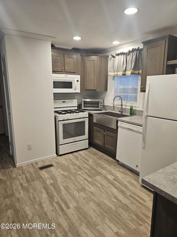 68 Alex Court, Hazlet, NJ 07730