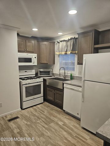 68 Alex Court, Hazlet, NJ 07730