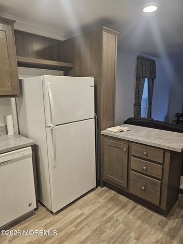 68 Alex Court, Hazlet, NJ 07730