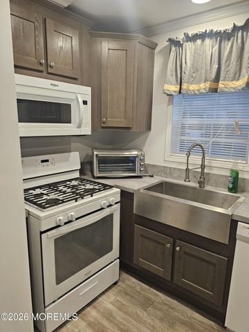 68 Alex Court, Hazlet, NJ 07730