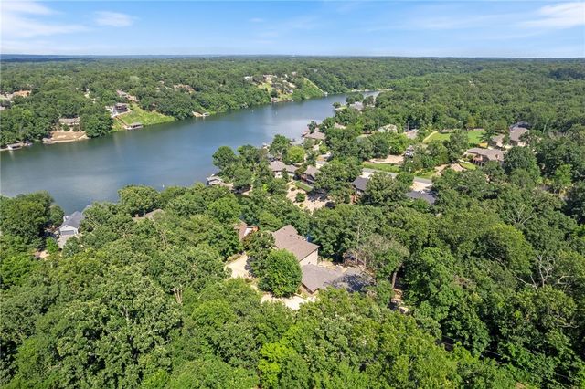 14 Waterside Lane, Bella Vista, AR 72715