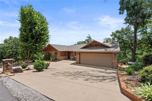 14 Waterside Lane, Bella Vista, AR 72715