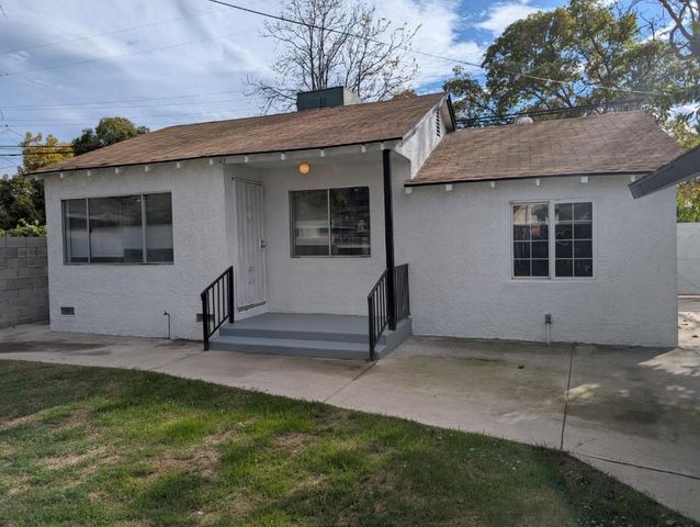 1126 E Princeton Avenue, Fresno, CA 93704
