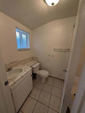 1126 E Princeton Avenue, Fresno, CA 93704