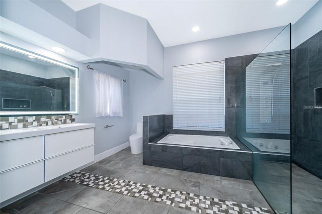 5130 CHELWYN COURT, Orlando, FL 32837