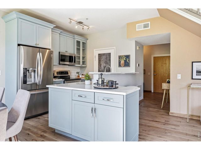 837 E 17th Ave 3E, Denver, CO 80218