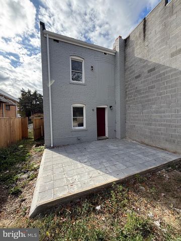 4542 EADS ST NE, Washington, DC 20019