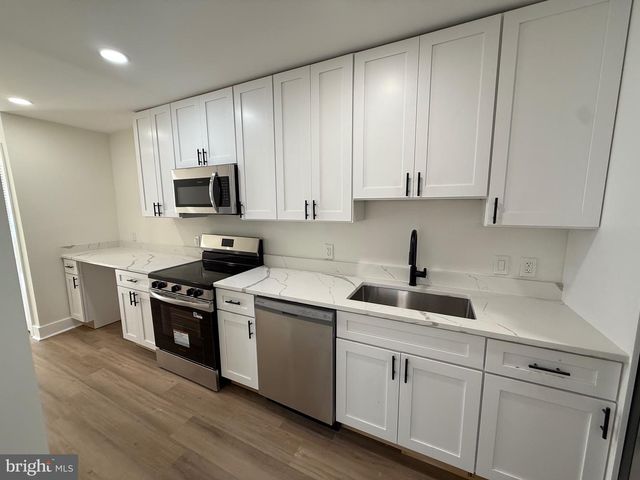 4542 EADS ST NE, Washington, DC 20019