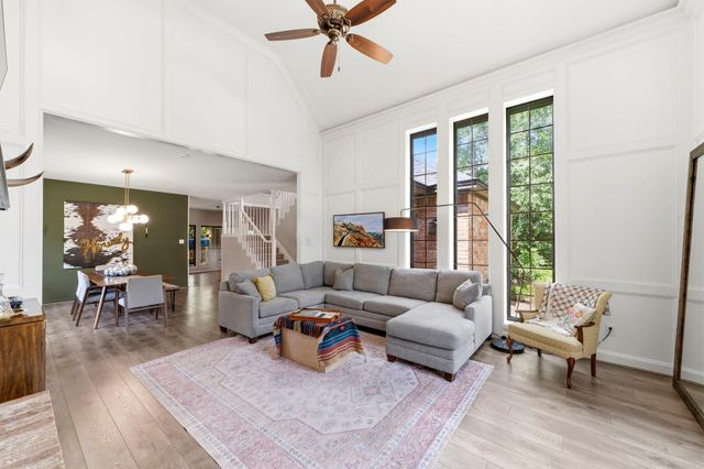 16 Gilcrest Forest Court, The Woodlands, TX 77381