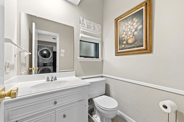 16 Gilcrest Forest Court, The Woodlands, TX 77381