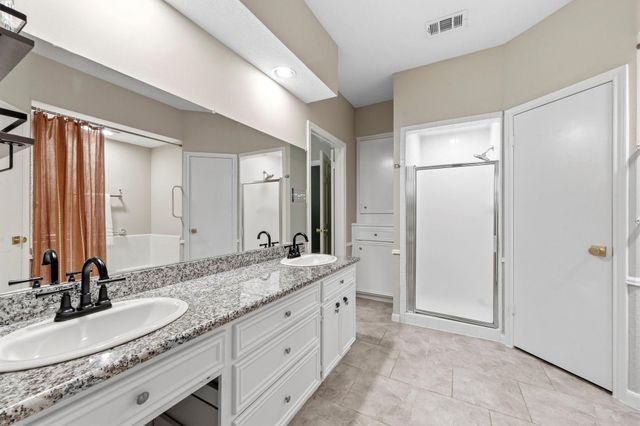 16 Gilcrest Forest Court, The Woodlands, TX 77381