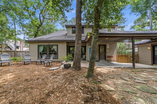 16 Gilcrest Forest Court, The Woodlands, TX 77381