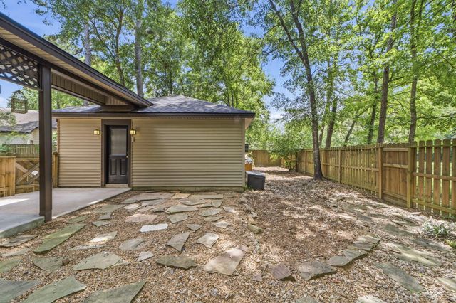 16 Gilcrest Forest Court, The Woodlands, TX 77381
