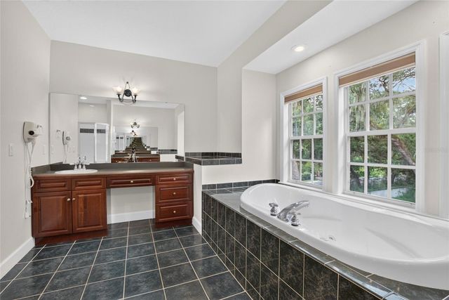 1701 COTTAGE OAKS COURT, Brandon, FL 33510