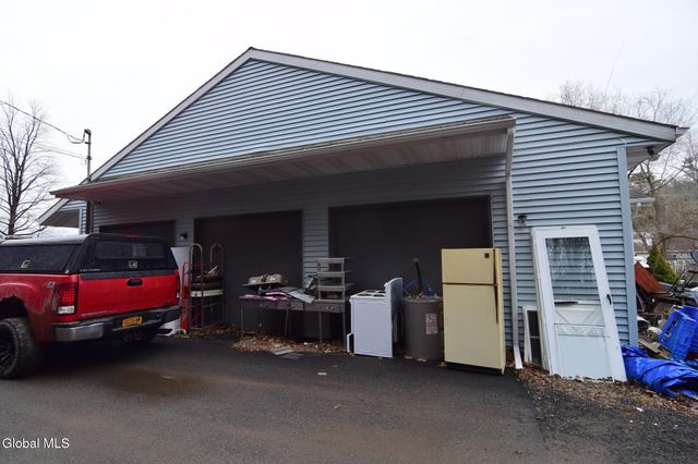 460 Cold Spring Road, Stillwater, NY 12866