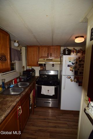 460 Cold Spring Road, Stillwater, NY 12866