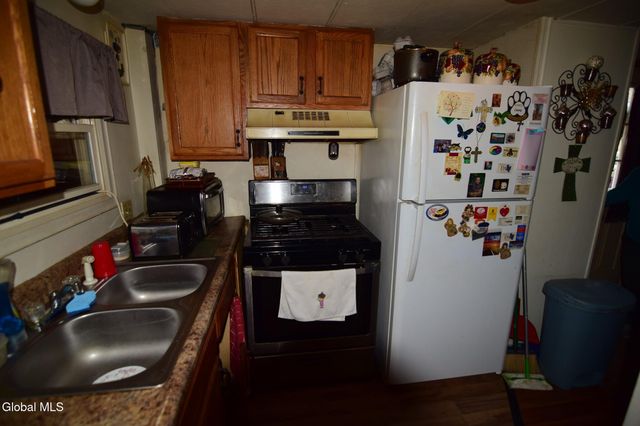 460 Cold Spring Road, Stillwater, NY 12866