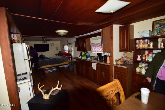 460 Cold Spring Road, Stillwater, NY 12866