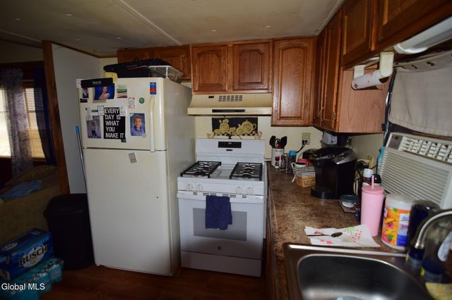 460 Cold Spring Road, Stillwater, NY 12866