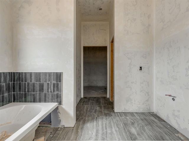 2216 Preserve Edge Drive, Edmond, OK 73034