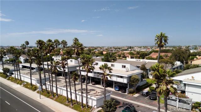 16962 Pacific Coast 201, Huntington Beach, CA 92649