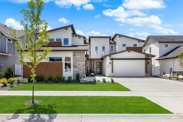 7469 W Diamond Lake Dr, Boise, ID 83714