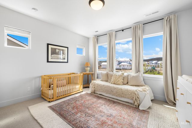 7469 W Diamond Lake Dr, Boise, ID 83714