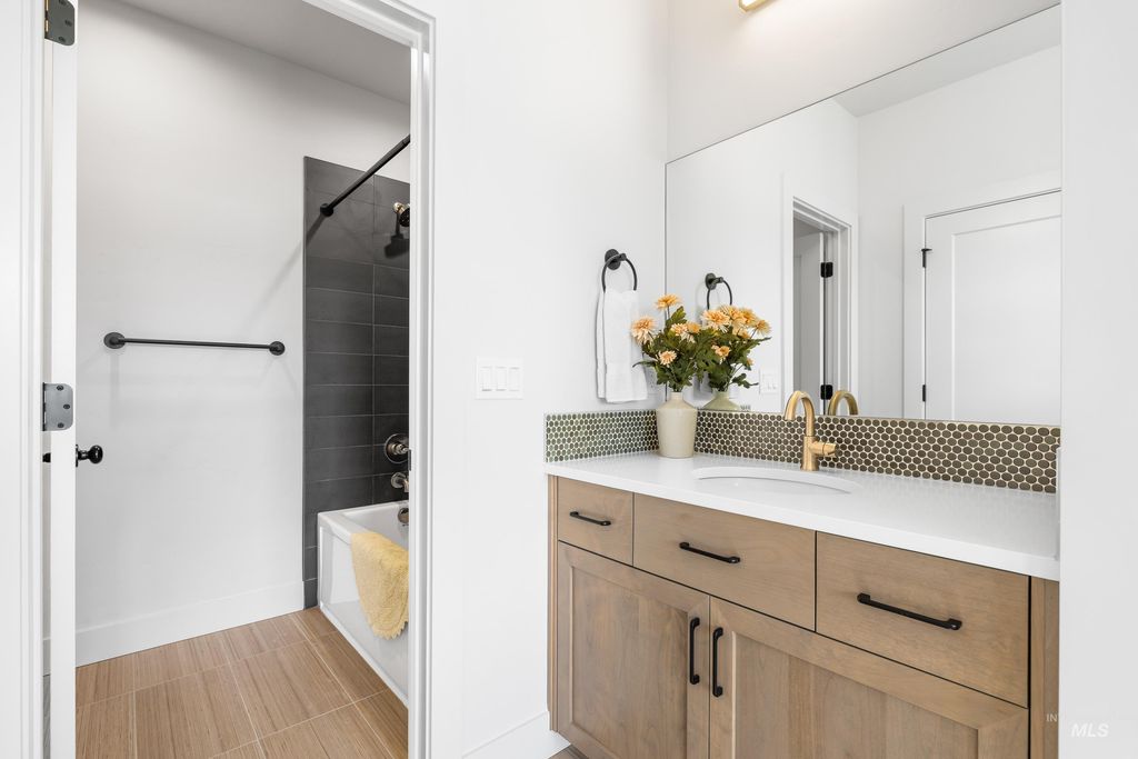 7469 W Diamond Lake Dr, Boise, ID 83714 photo 23