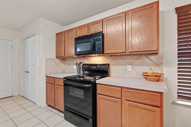 1000 Lake Trail Drive, Little Elm, TX 75068