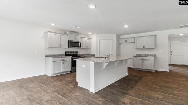 618 Edgetree Drive, Hopkins, SC 29061