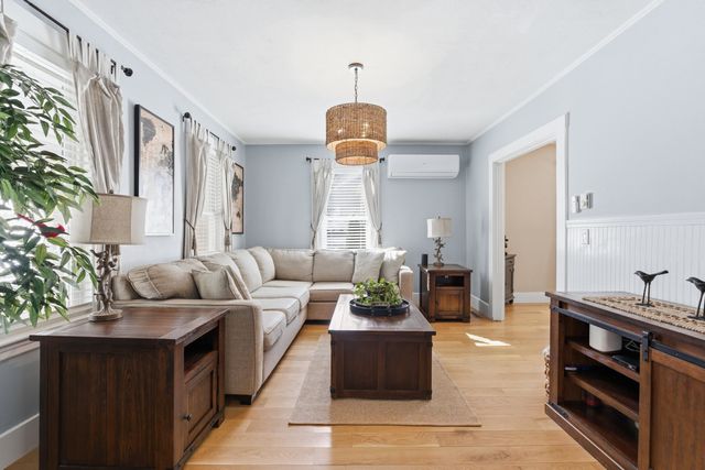 96 Lafayette Road, Hampton Falls, NH 03844