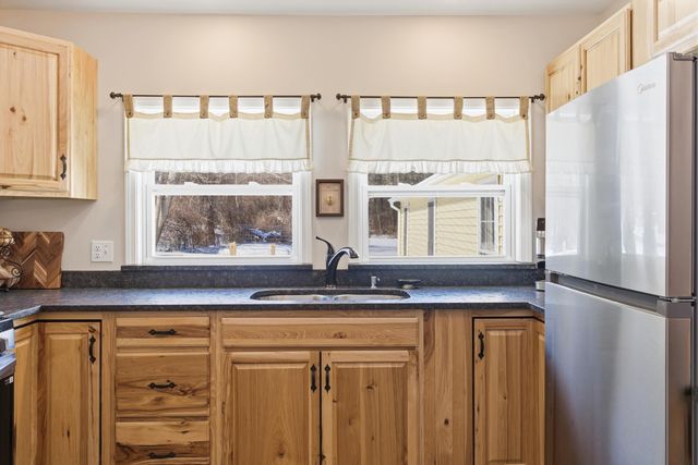 96 Lafayette Road, Hampton Falls, NH 03844