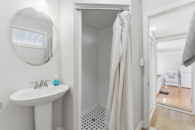 96 Lafayette Road, Hampton Falls, NH 03844