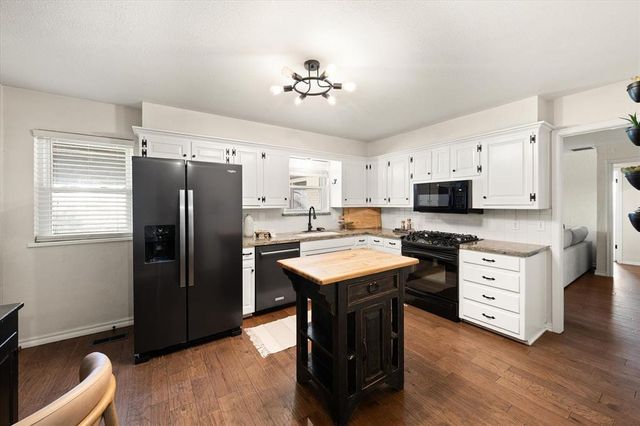 1100 Liveoak Drive, Edmond, OK 73034