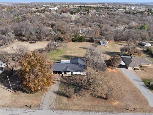 1100 Liveoak Drive, Edmond, OK 73034