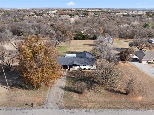 1100 Liveoak Drive, Edmond, OK 73034