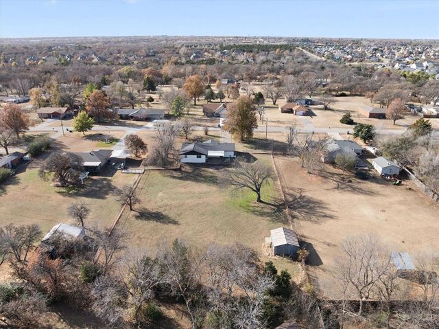 1100 Liveoak Drive, Edmond, OK 73034