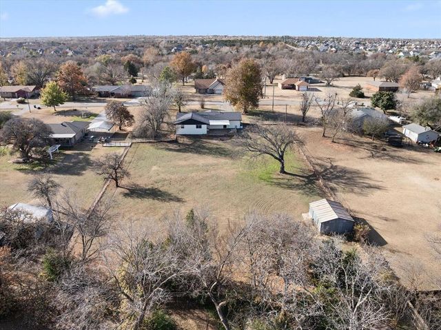 1100 Liveoak Drive, Edmond, OK 73034