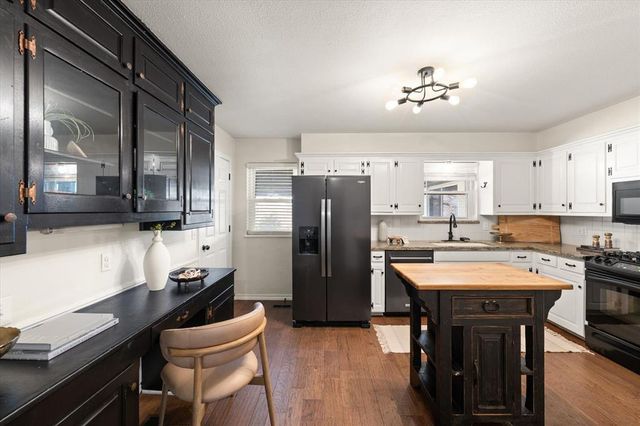 1100 Liveoak Drive, Edmond, OK 73034