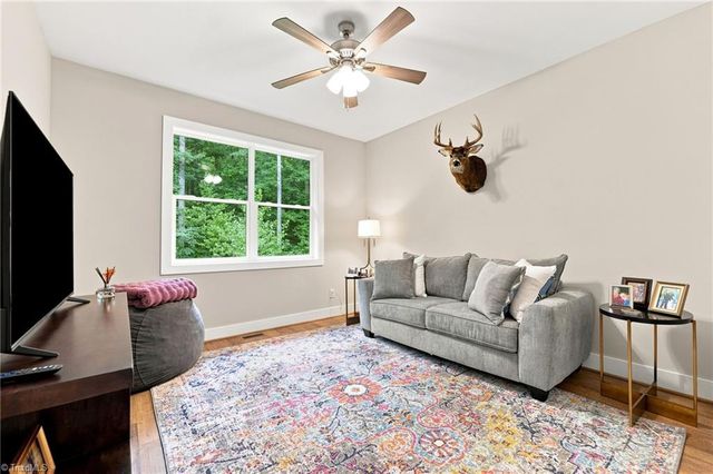 104 Trafalgar Drive, Lexington, NC 27292