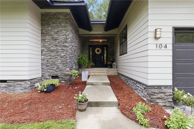 104 Trafalgar Drive, Lexington, NC 27292