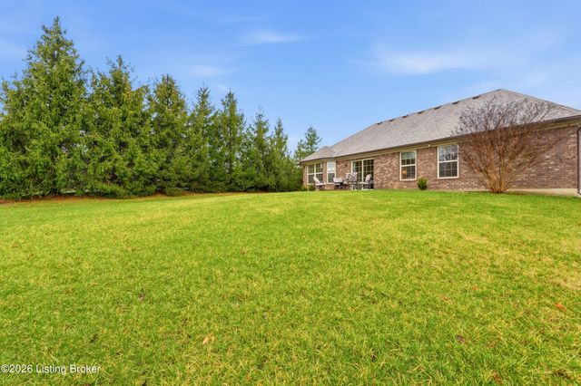 9704 Pebble Ct, Louisville, KY 40229