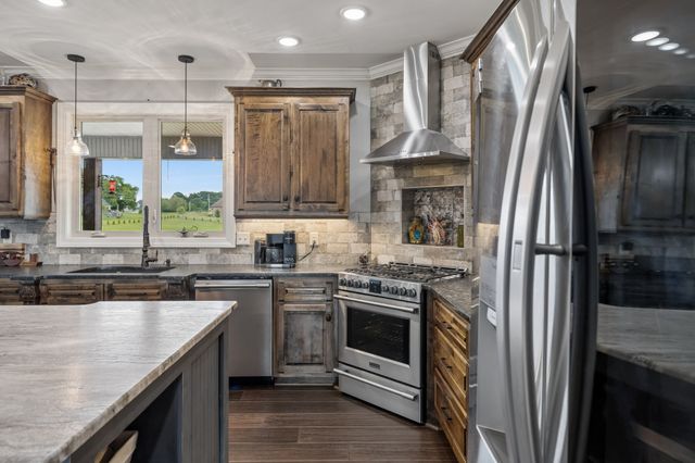 7 Shenandoah Cir, Carthage, TN 37030