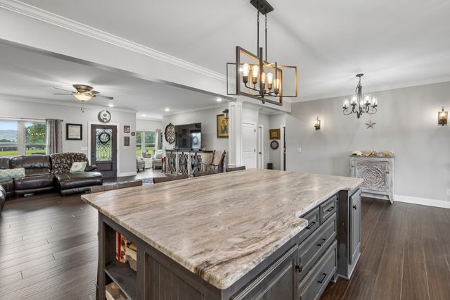 7 Shenandoah Cir, Carthage, TN 37030