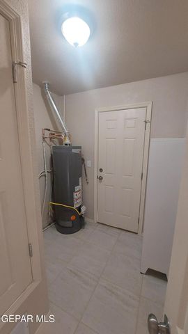 675 SANTA BARBARA Drive, El Paso, TX 79915