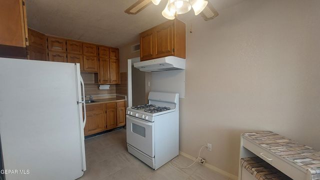 675 SANTA BARBARA Drive, El Paso, TX 79915