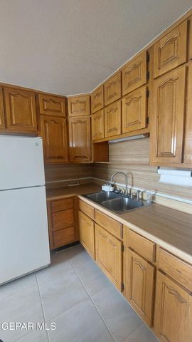 675 SANTA BARBARA Drive, El Paso, TX 79915