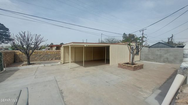 675 SANTA BARBARA Drive, El Paso, TX 79915