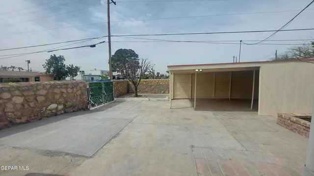 675 SANTA BARBARA Drive, El Paso, TX 79915