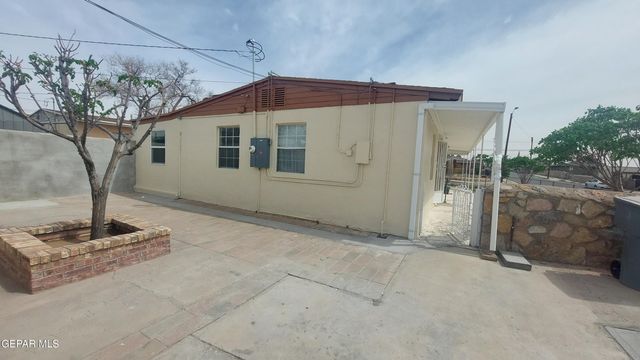 675 SANTA BARBARA Drive, El Paso, TX 79915
